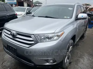 Toyota Highlander Limited 2012 Silver