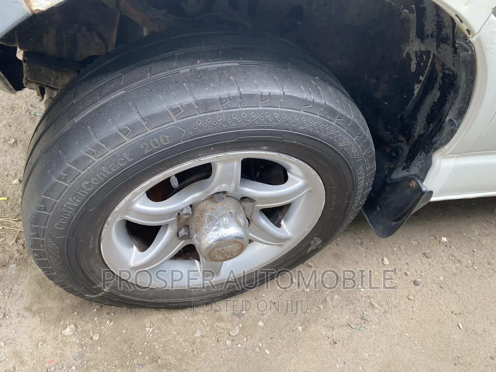Toyota HiAce 2007 White