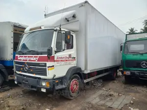 Mercedes 1120 25feet 9 Highty