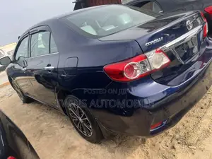 Toyota Corolla 2013 Blue