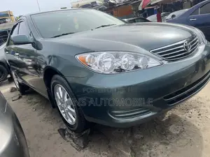 Toyota Camry 2004 Green
