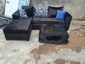 Photo - Quality Black Lshap With Center Table