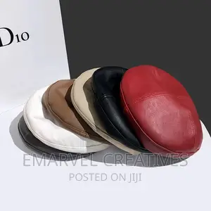 2024 Four Seasons Solid Leather Buckle Beret Painter Hat