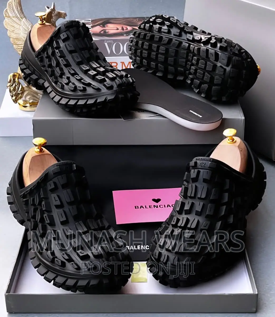 Luxury BALENCIAGA Crocs