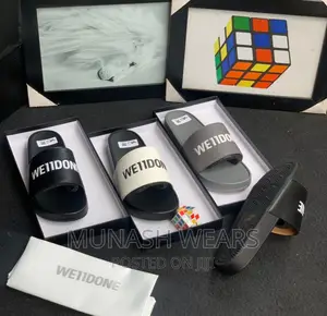 Luxury Slide COLLECTION’S