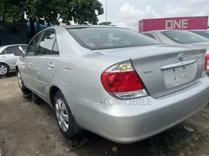 Toyota Camry 2005 Silver