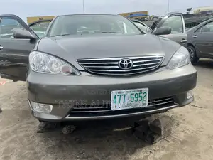 Toyota Camry LE 4dr Sedan (2.4L 4cyl 5A) 2006 Gray