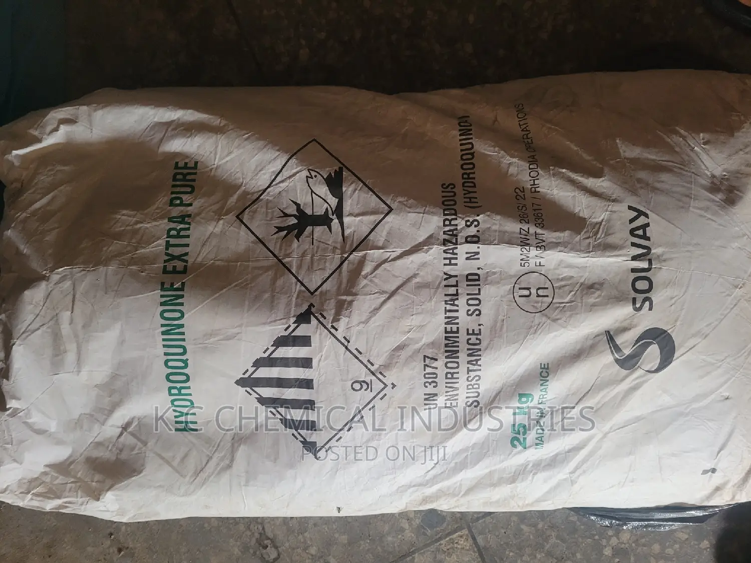 Hydroquinone