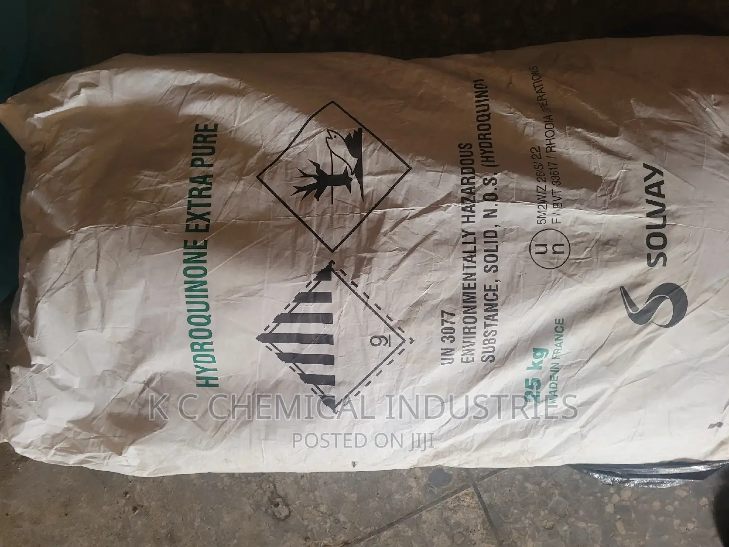 Hydroquinone