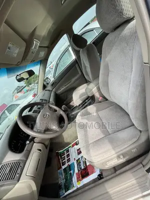 Toyota Camry 2005 Gold