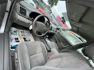 Toyota Camry 2005 Silver
