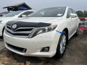 Photo - Toyota Venza 2014 White
