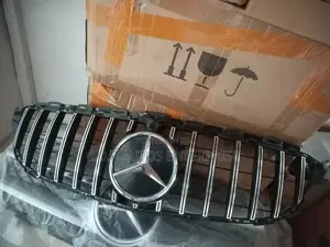 Front Grilles for Benz C300 (W205)