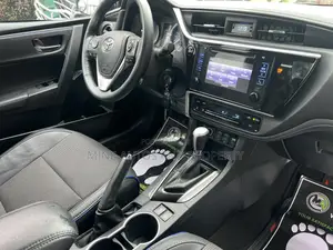 Toyota Corolla 2017 White