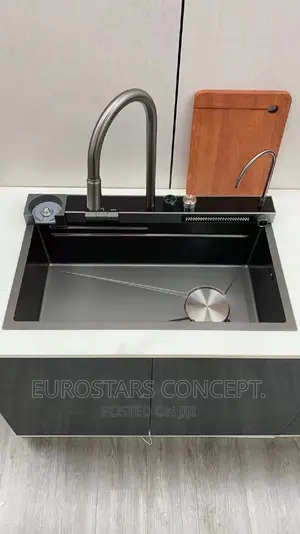 New Model Temperature Kitchen Sink With Pressing Control