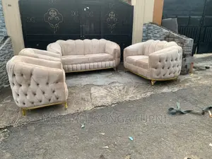 Luxurious 7 Seaters Sofas
