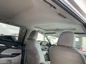 Toyota Highlander XLE 4x2 V6 (3.5L 6cyl 8A) 2017 Gray