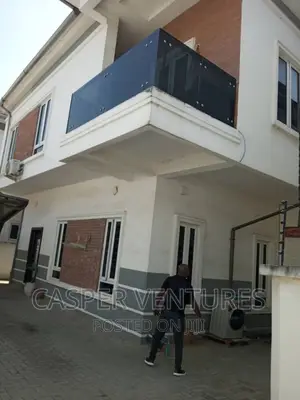 5bdrm Duplex in Spg, Igbo-efon for rent