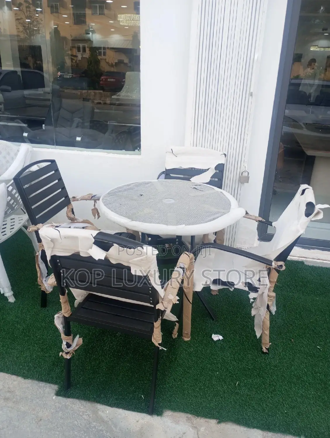 Executive Quality Garden Table With Four Chairs