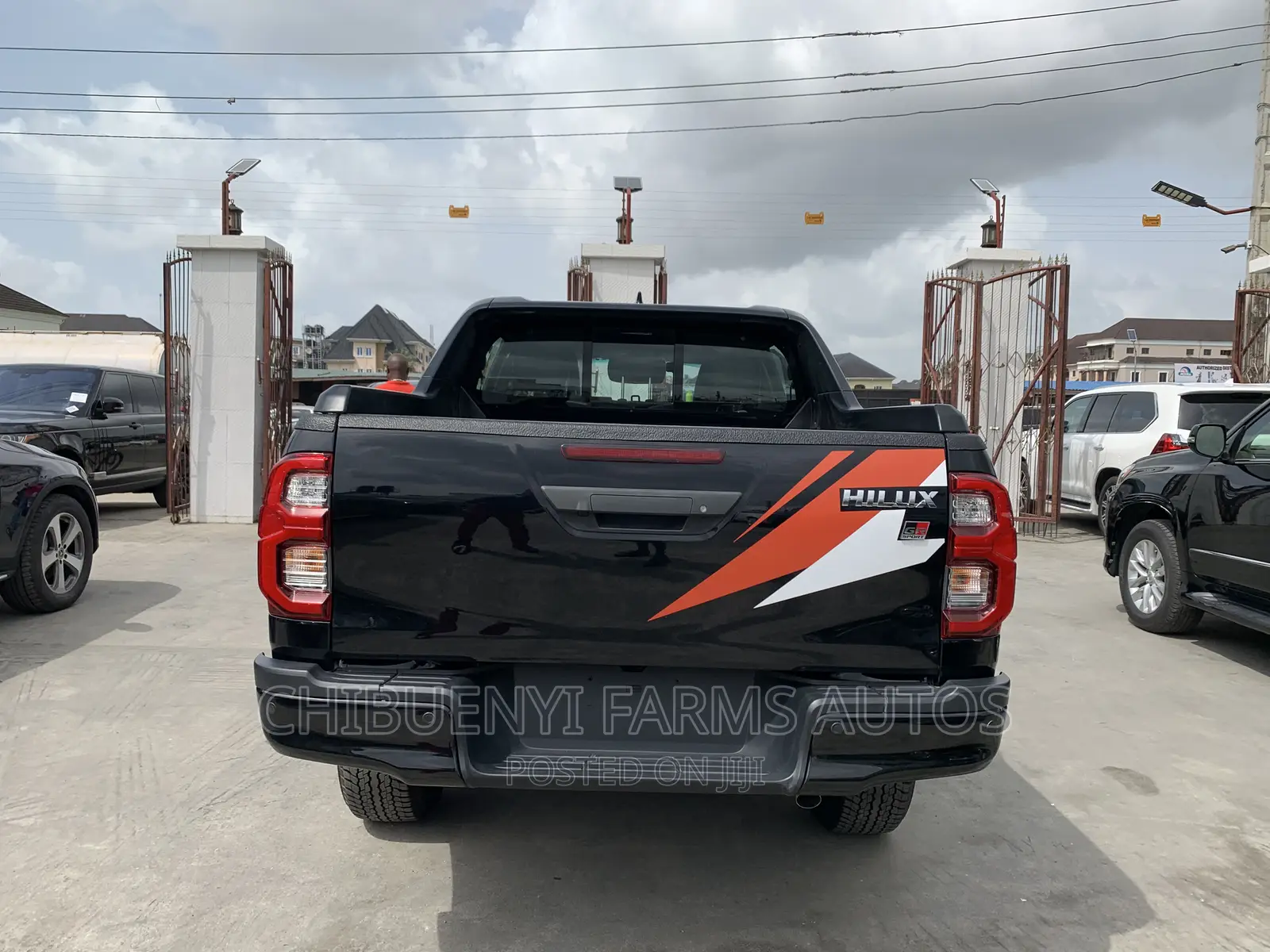 New Toyota Hilux 2023 Black