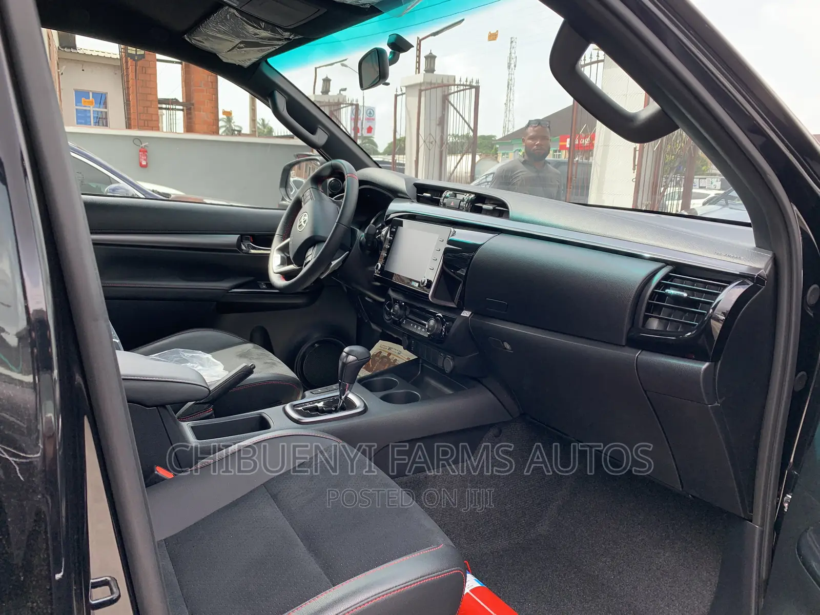 New Toyota Hilux 2023 Black