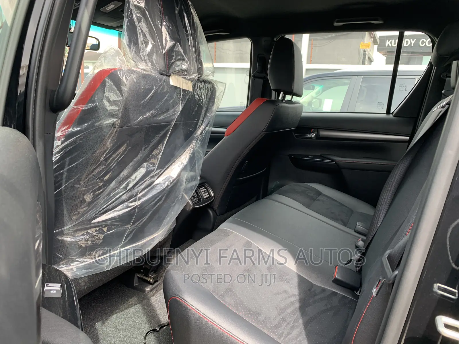 New Toyota Hilux 2023 Black