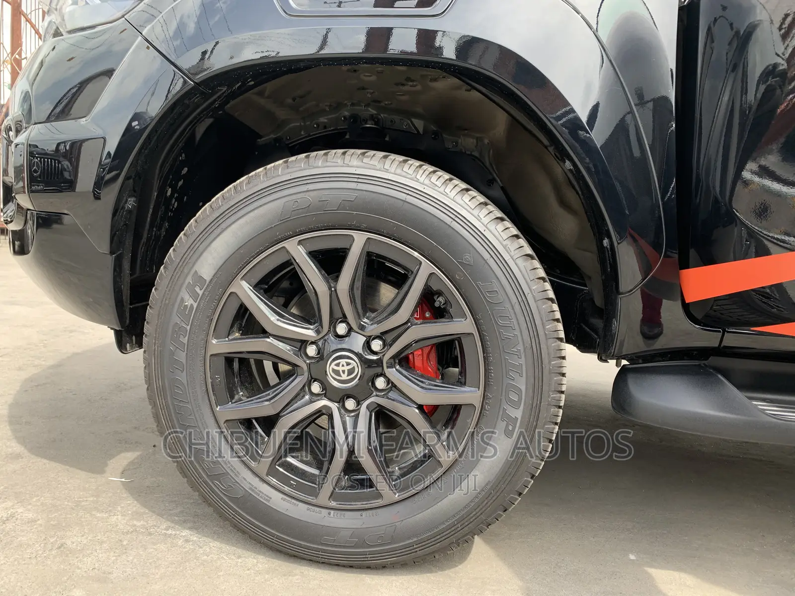 New Toyota Hilux 2023 Black
