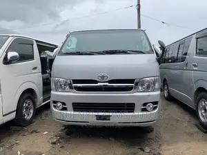 Toyota HiAce 2012 Silver