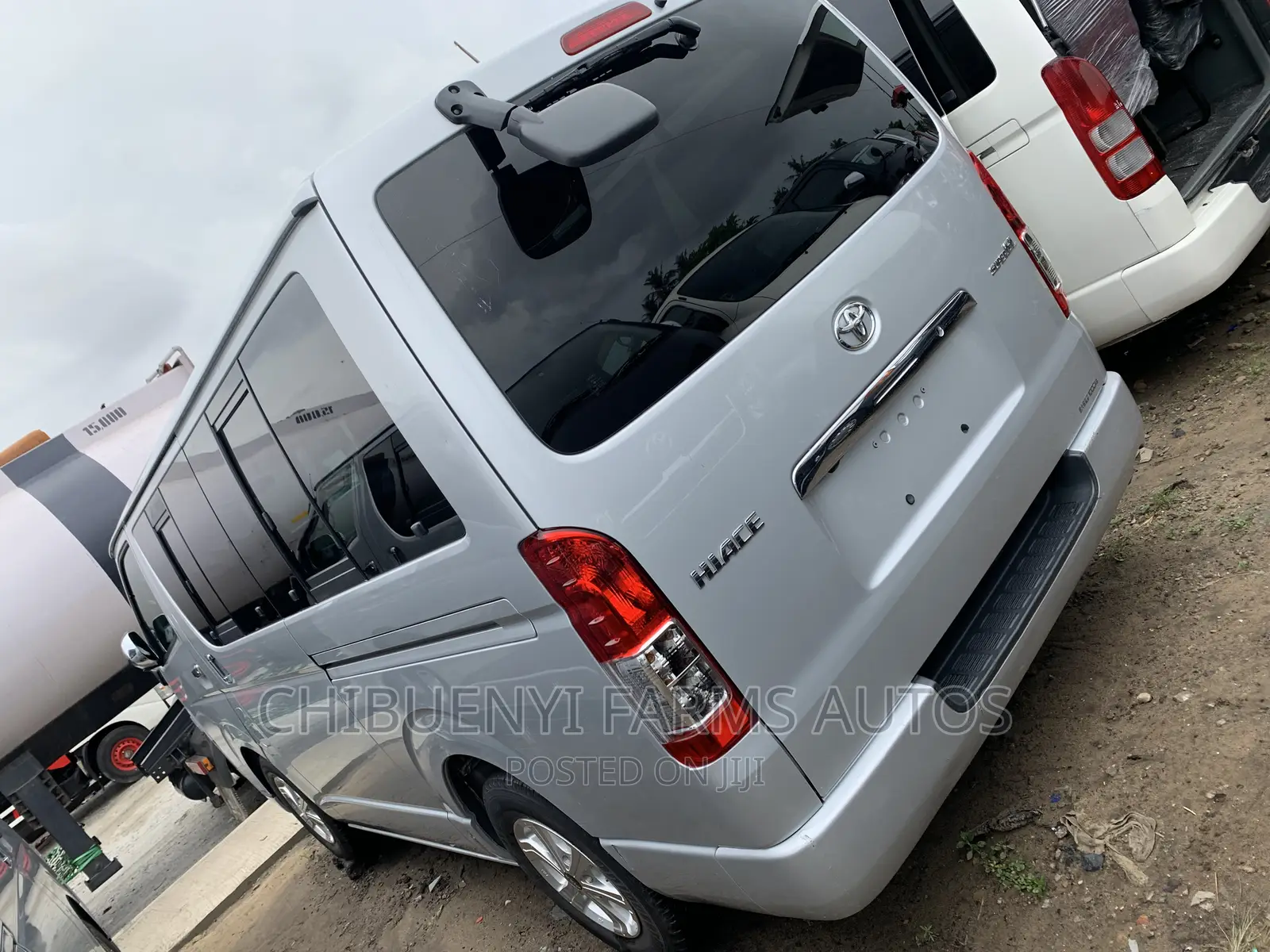 Toyota HiAce 2012 Silver
