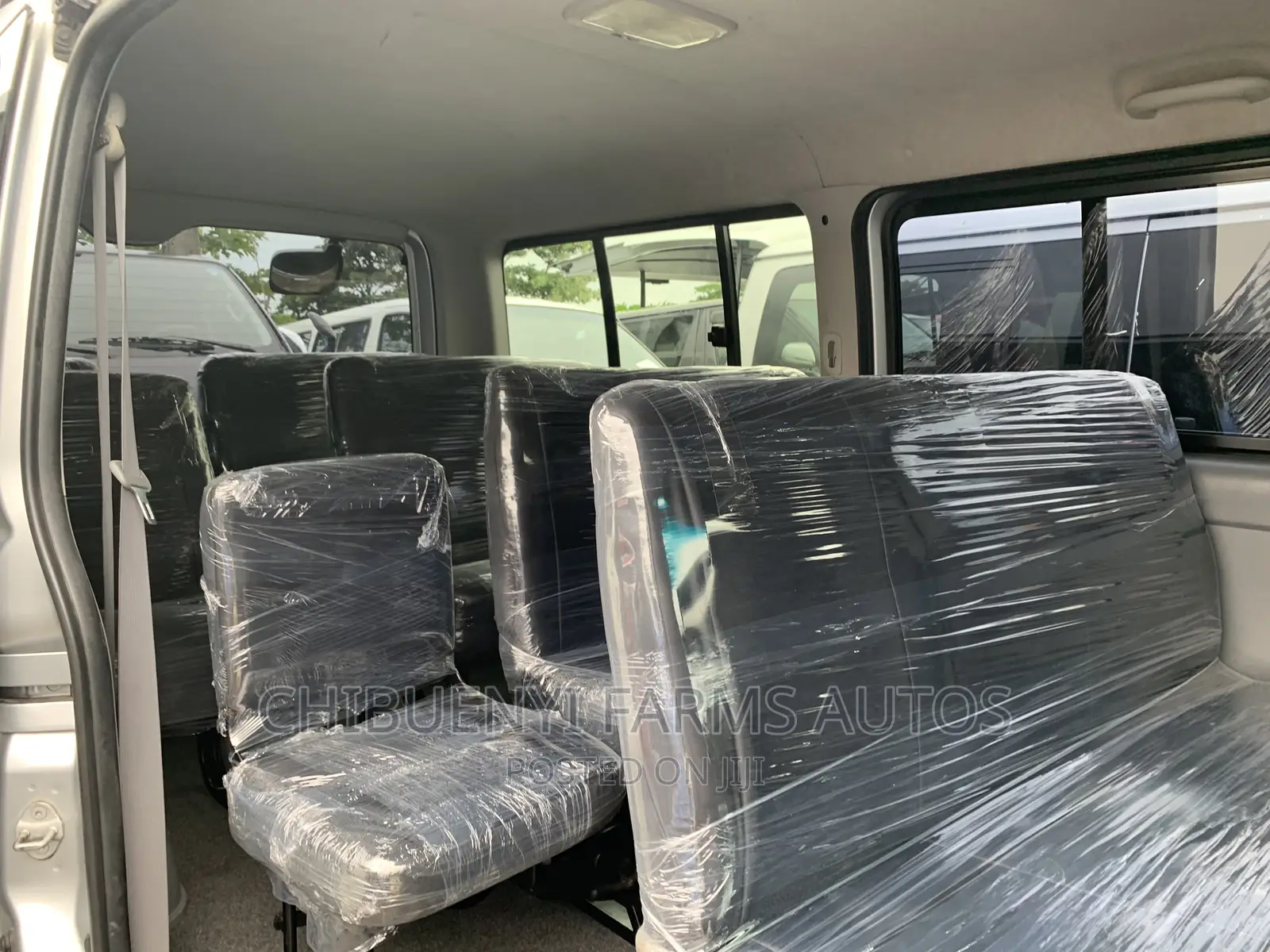 Toyota HiAce 2012 Silver