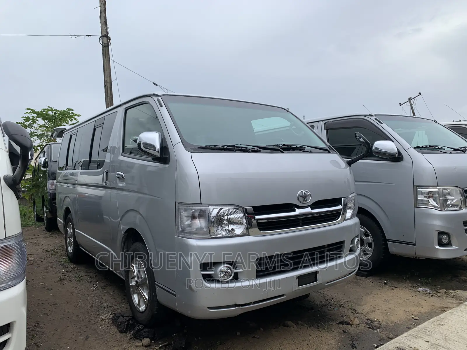 Toyota HiAce 2012 Silver