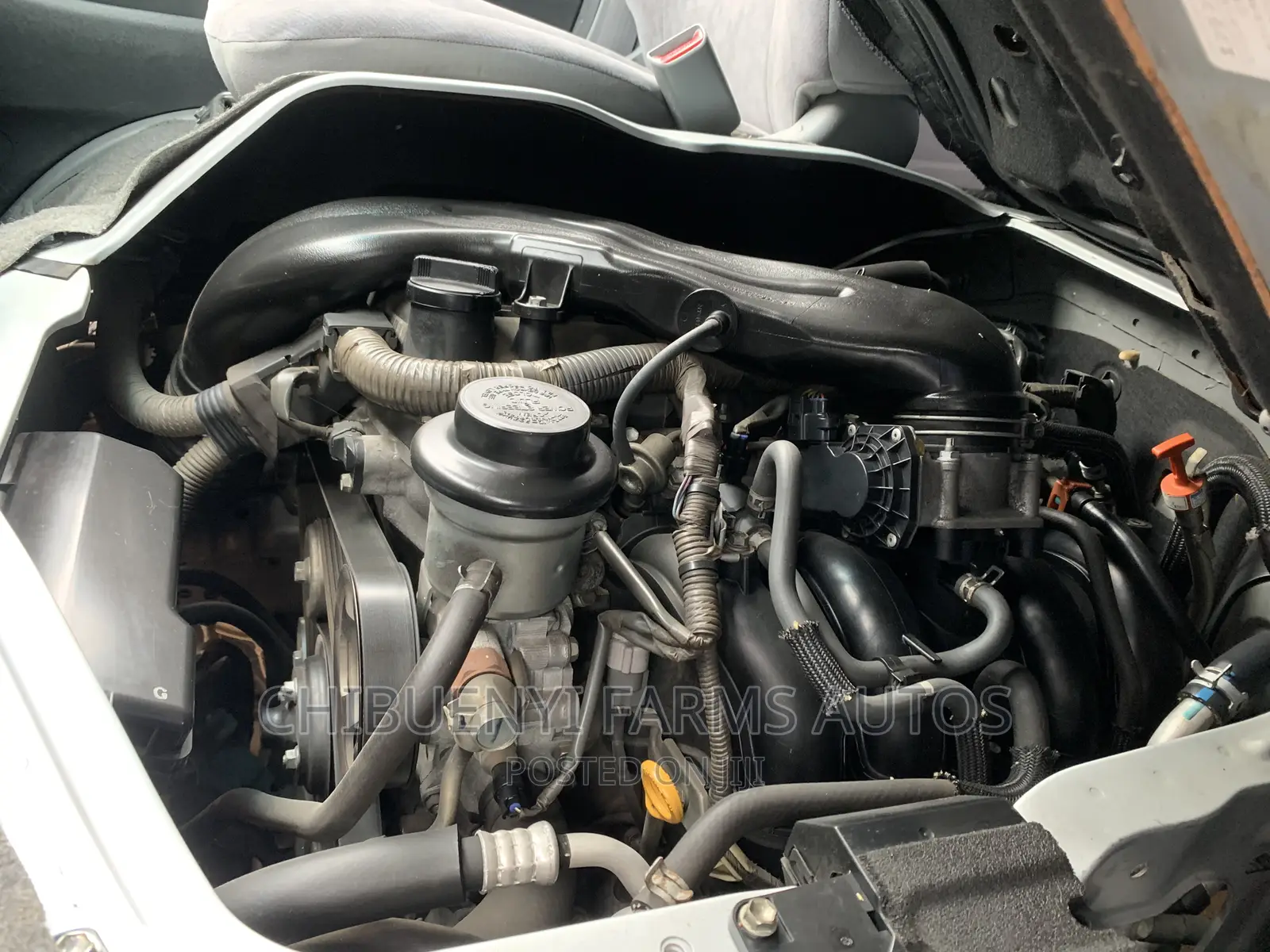 Toyota HiAce 2012 Silver