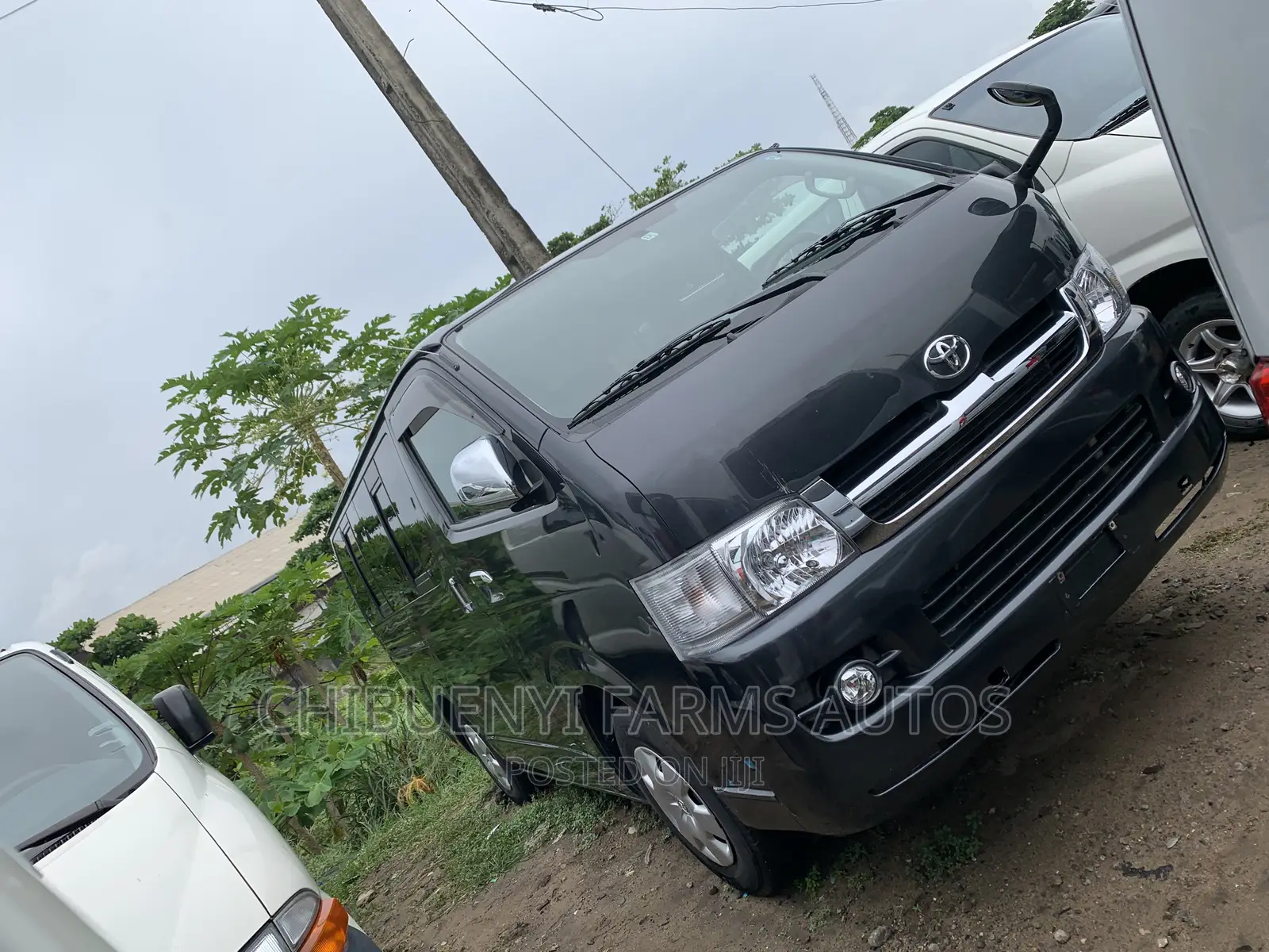 Toyota HiAce 2010 Black