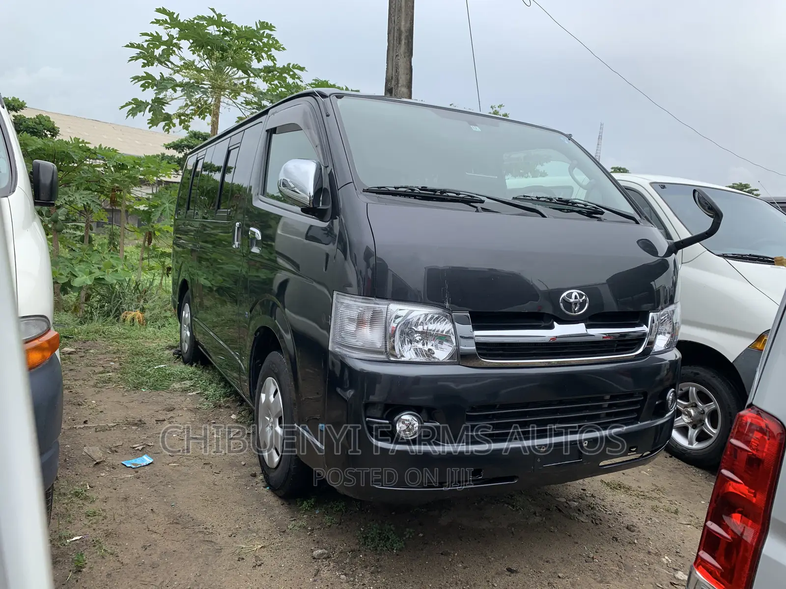 Toyota HiAce 2010 Black