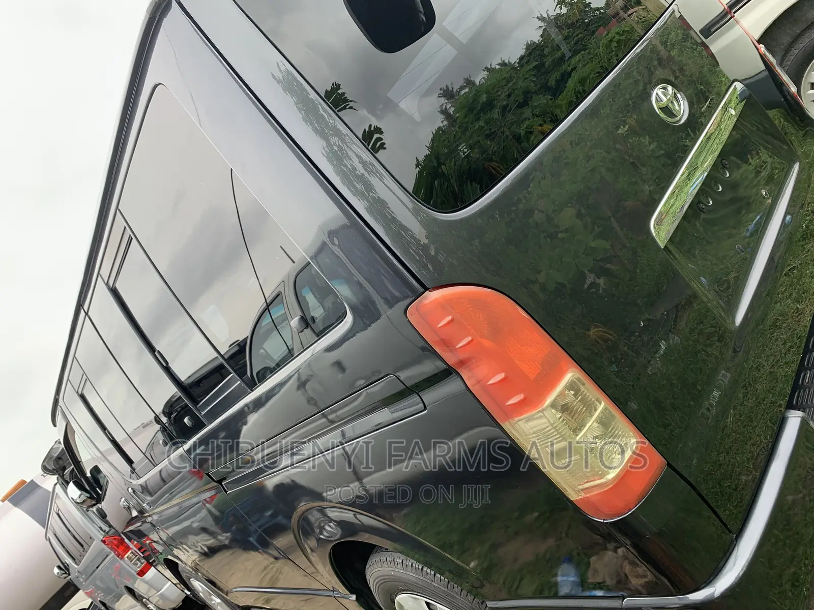 Toyota HiAce 2010 Black