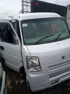Suzuki Every 2019 White