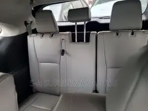 Toyota Highlander XLE 2022 Gray