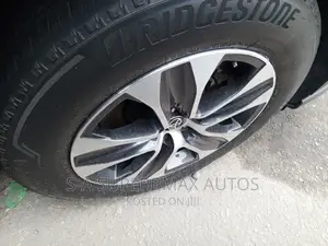 Toyota Highlander XLE 2022 Gray