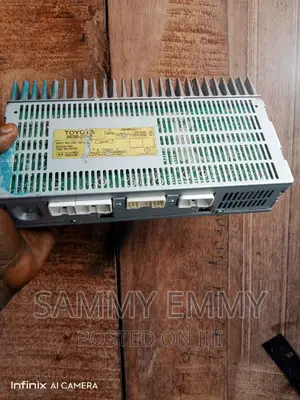 Lexsus ES350 Amplifier