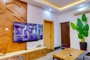 Flashy and Sparkling 2-Bed Apartment