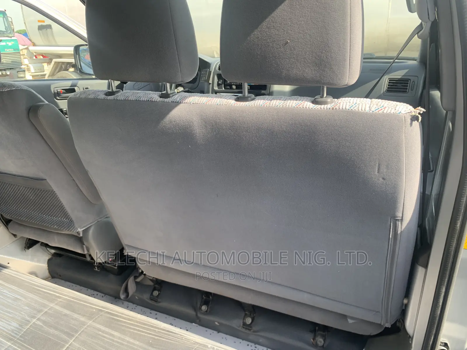 Toyota HiAce 2005 Silver