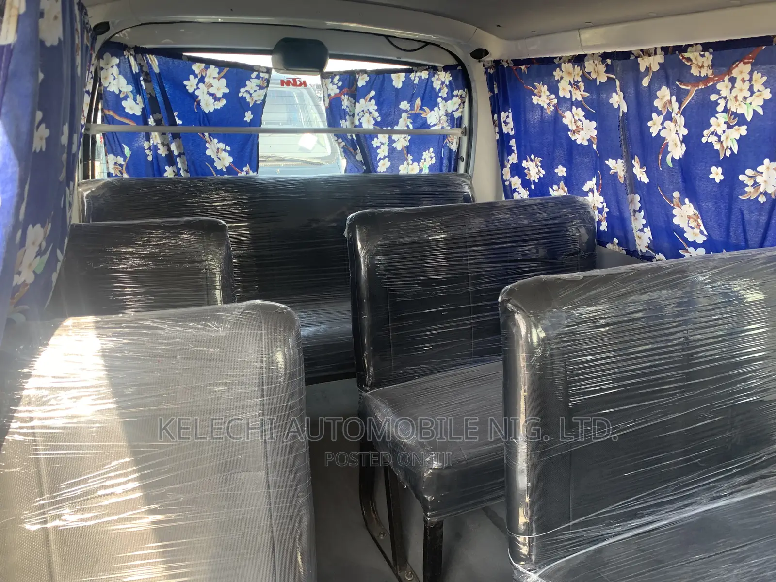 Toyota HiAce 2002 White