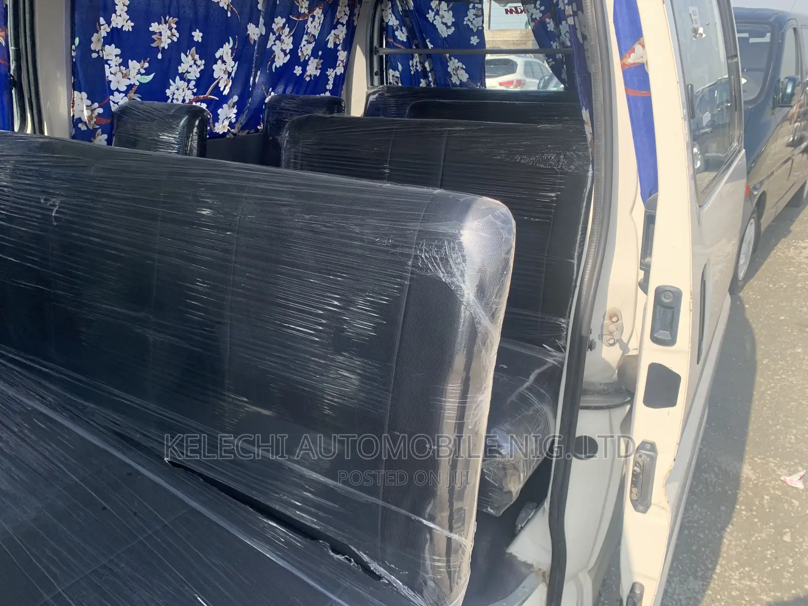 Toyota HiAce 2002 White