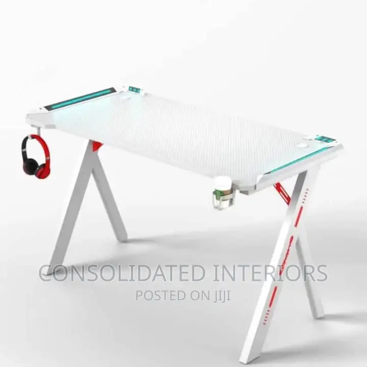 Unique Gaming/Studio Table