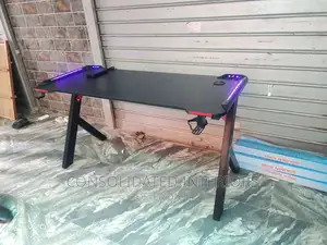 Unique Gaming/Studio Table
