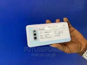 Samsung Galaxy S10e 128 GB White