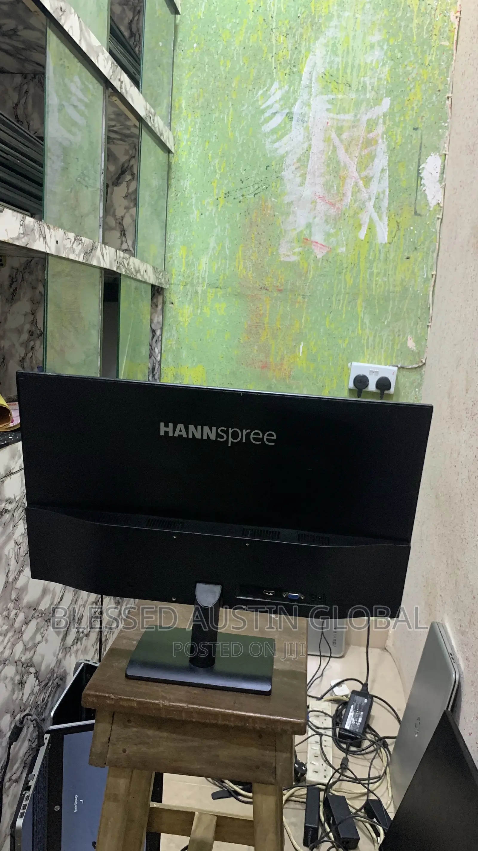 24” Frameless Monitor