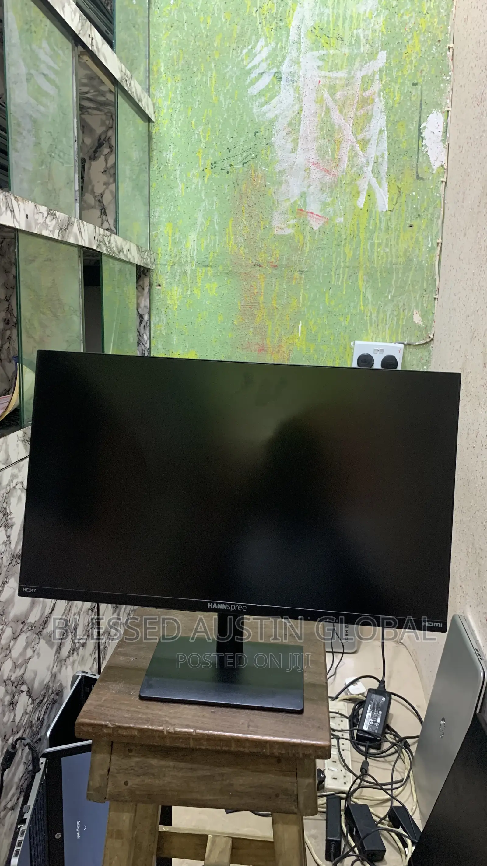 24” Frameless Monitor