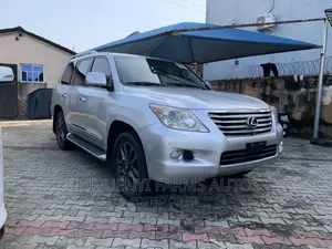 Lexus LX 570 AWD 2015 Silver
