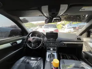Mercedes-Benz C300 2010 Gray